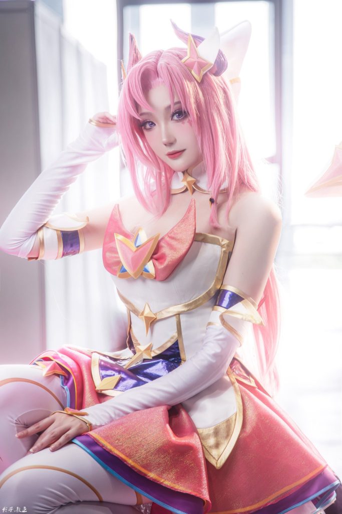Guaxichan แปลงโฉมเป็น Star Guardian Kai'Sa จาก LoL สวยงามสุดอลัง 5 Guaxichan แปลงโฉมเป็น Star Guardian Kai'Sa จาก LoL สวยงามสุดอลัง