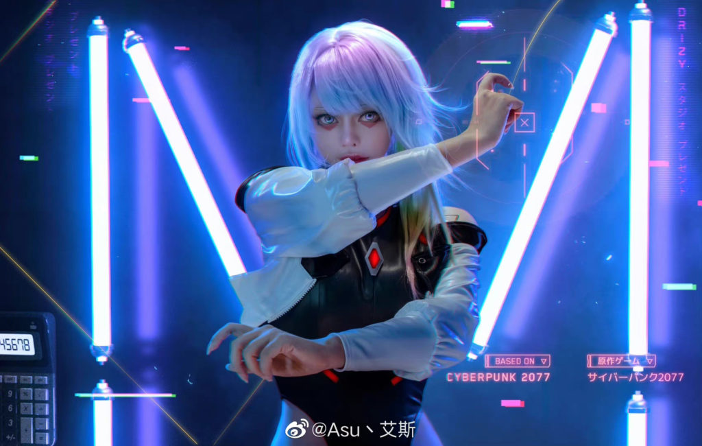สาวแดนมังกรแปลงโฉมเป็น Lucy จาก Cyberpunk: Edgerunners