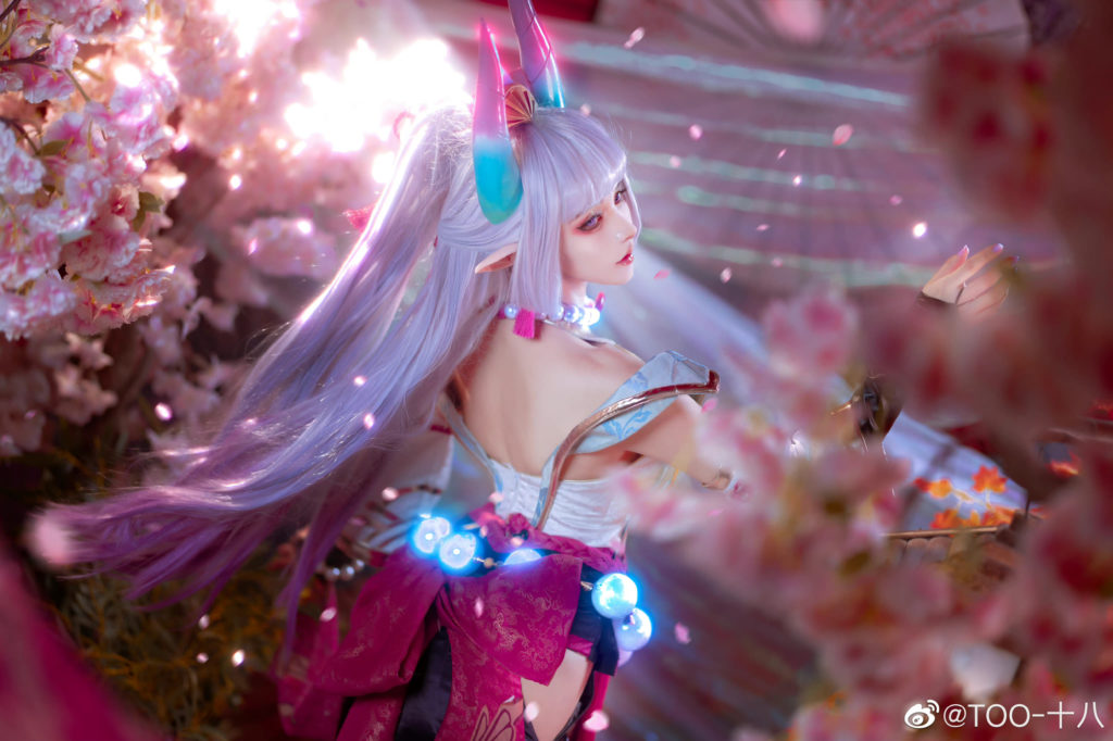 คอสเพลย์ Syndra เวอร์ชั่น Spirit Blossom แบบเว่อวังอลังการ 5 คอสเพลย์ Syndra เวอร์ชั่น Spirit Blossom แบบเว่อวังอลังการ
