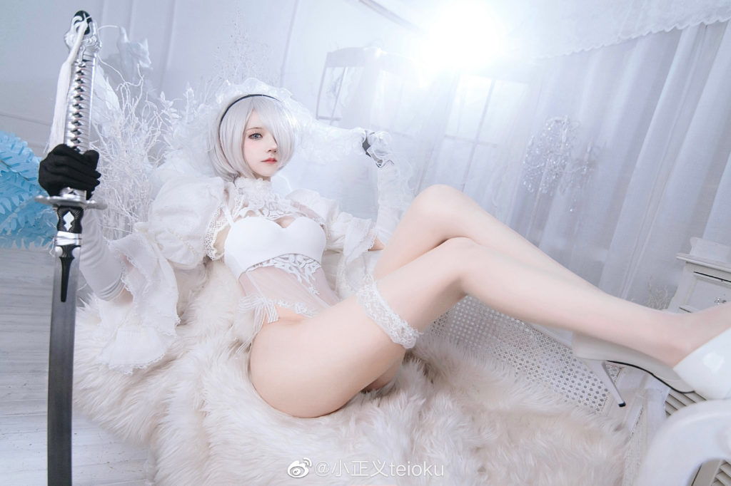 คอสเพลย์ 2B จาก NieR: Automata ในชุดกึ่งแต่งงานสีขาวสุดเซ็กซี่ 8 คอสเพลย์ 2B จาก NieR: Automata ในชุดกึ่งแต่งงานสีขาวสุดเซ็กซี่
