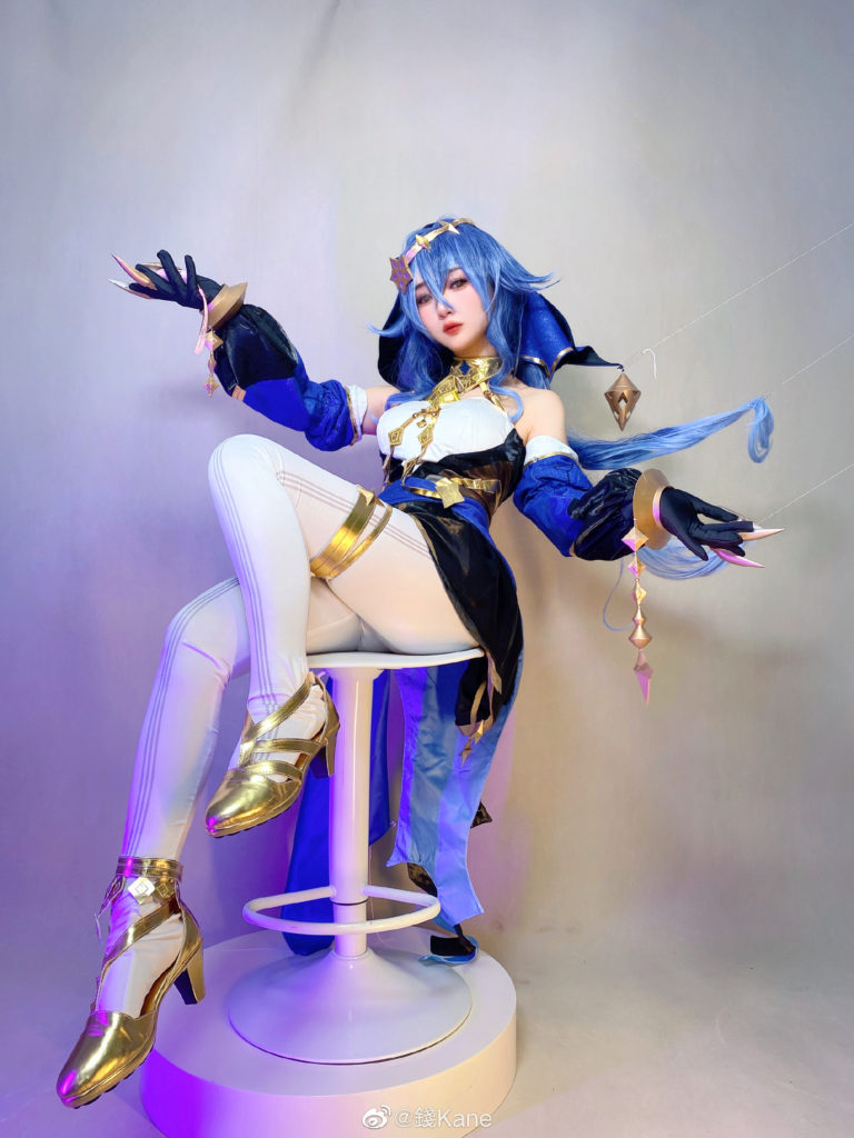 สาวจีนแปลงโฉมเป็น Layla จาก Genshin Impact 3 สาวจีนแปลงโฉมเป็น Layla จาก Genshin Impact