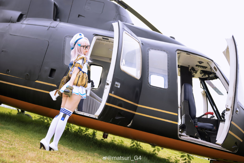 คอสเพลย์ Neon จาก GODDESS OF VICTORY: NIKKE ที่เปล่งประกายเจิดจ้า