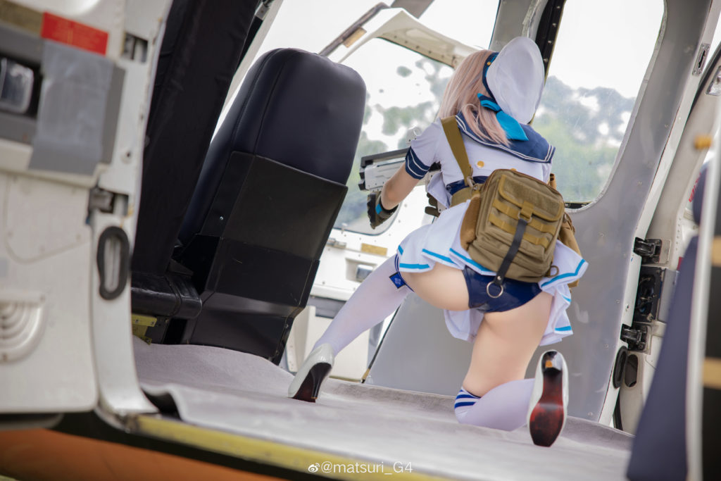 คอสเพลย์ Neon จาก GODDESS OF VICTORY: NIKKE ที่เปล่งประกายเจิดจ้า