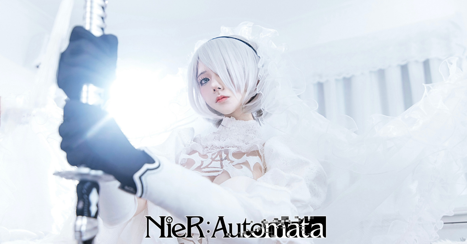 คอสเพลย์ 2B จาก NieR: Automata ในชุดกึ่งแต่งงานสีขาวสุดเซ็กซี่ 1 คอสเพลย์ 2B จาก NieR: Automata ในชุดกึ่งแต่งงานสีขาวสุดเซ็กซี่