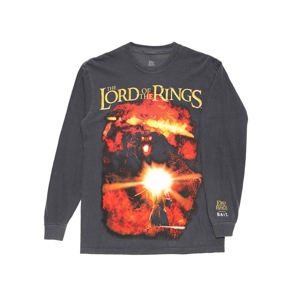 นึกว่าเสื้อทัวร์ชาวร็อคที่ไหนได้เสื้อ The Lord Of the Rings