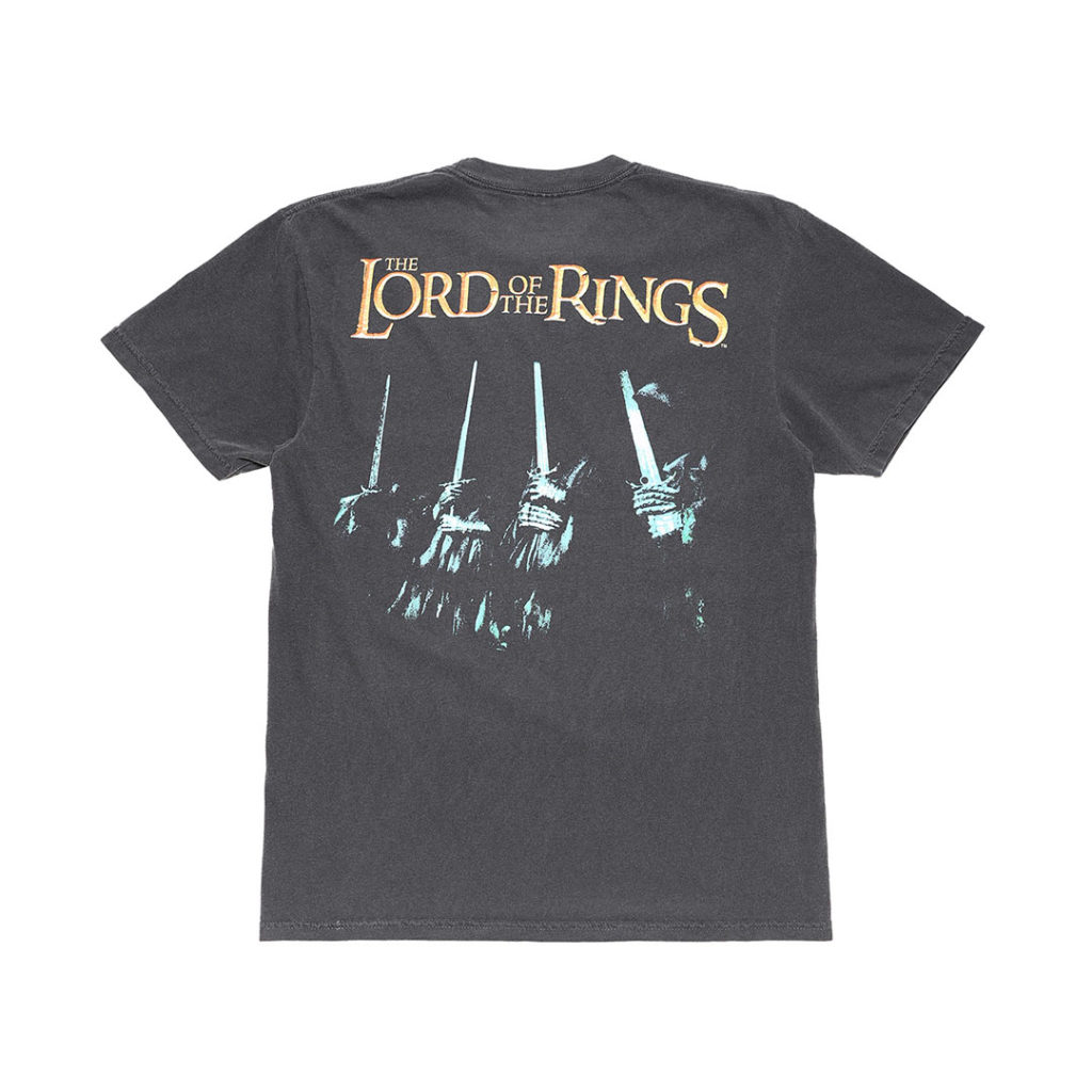 นึกว่าเสื้อทัวร์ชาวร็อคที่ไหนได้เสื้อ The Lord Of the Rings