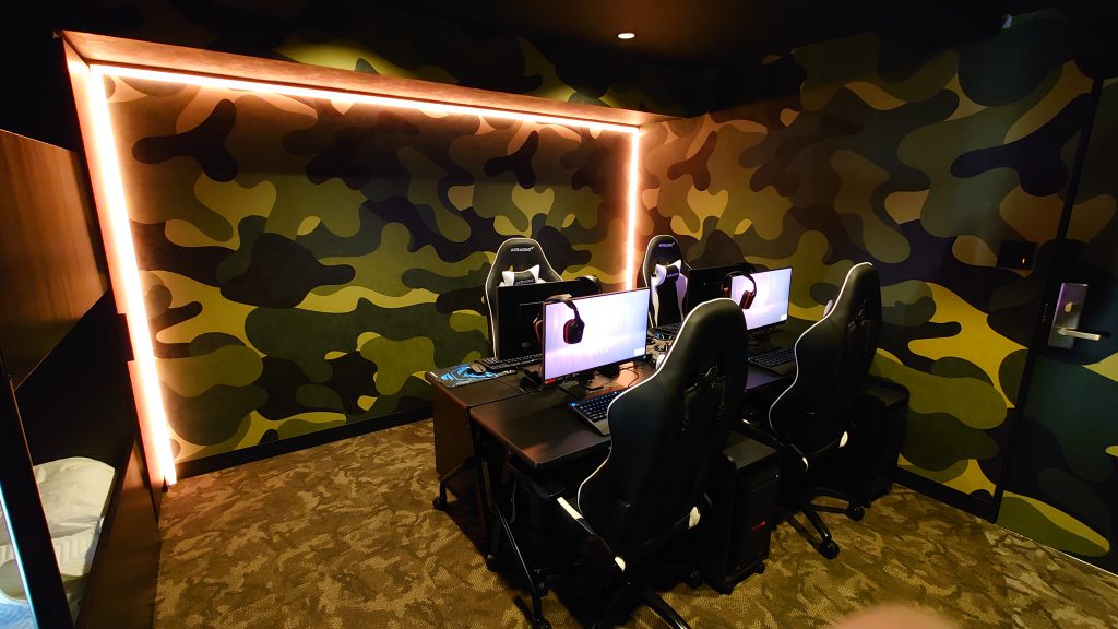 เจ๋ง! Hostel : Ezone ที่พักเอาใจเกมเมอร์