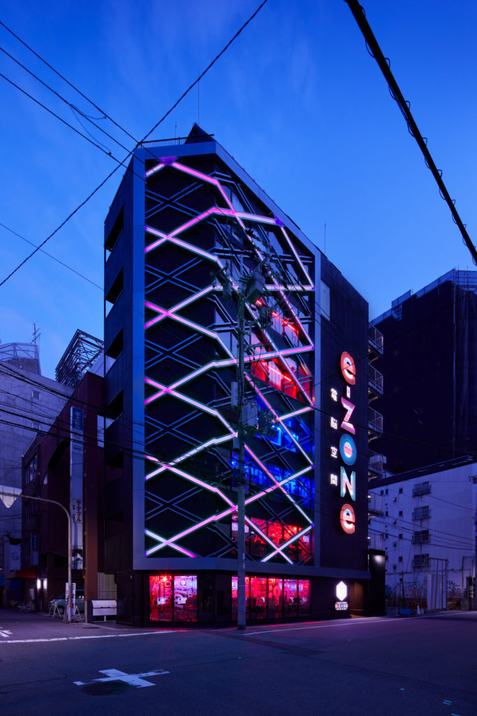 เจ๋ง! Hostel : Ezone ที่พักเอาใจเกมเมอร์