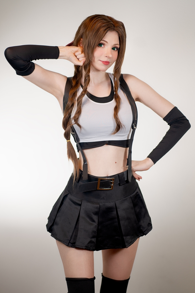 คอสเพลย์ Aerith ในชุด Tifa ที่คาวาอี้แบบลงตัว