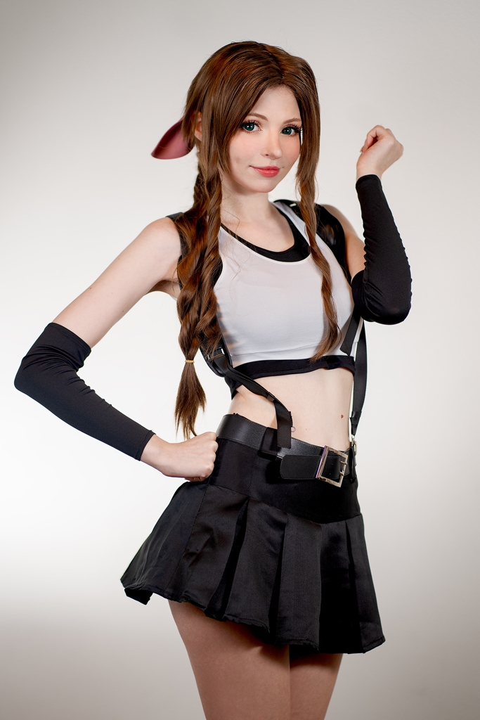 คอสเพลย์ Aerith ในชุด Tifa ที่คาวาอี้แบบลงตัว