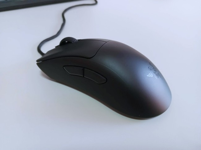 [รีวิว] Razer DeathAdder V3 เมาส์เกมมิ่งที่หนักเพียง 50 กรัม