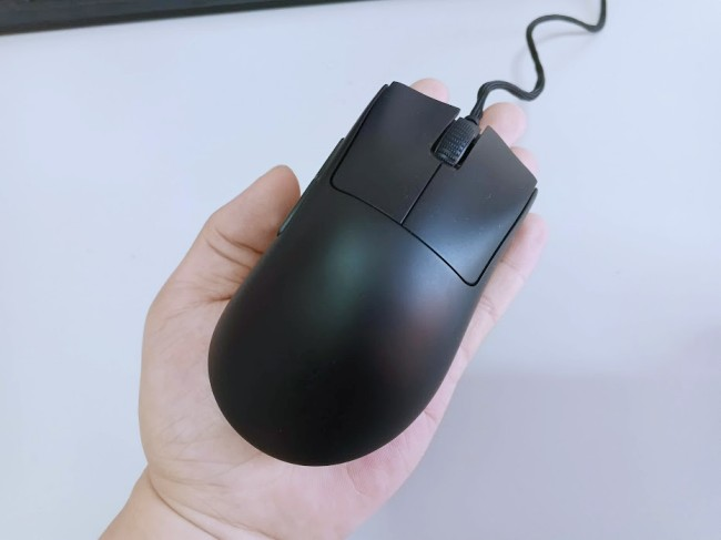[รีวิว] Razer DeathAdder V3 เมาส์เกมมิ่งที่หนักเพียง 50 กรัม