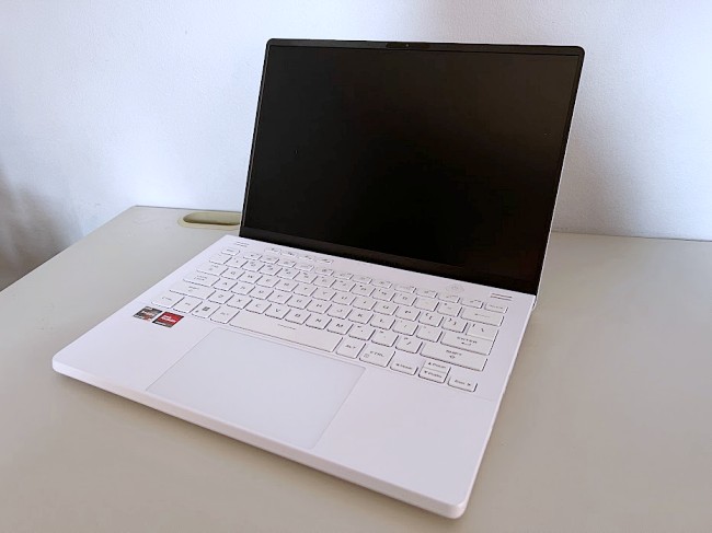 [รีวิว] ASUS ROG Zephyrus G14 AMD Ryzen 9 6900 + Radeon RX 6700S