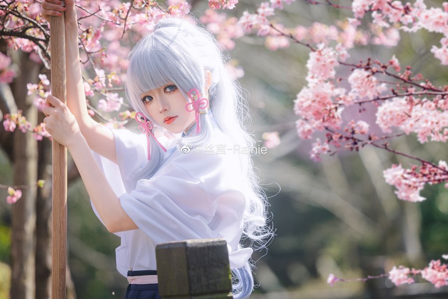 คอสเพลย์ Ayaka จาก Genshin Impact ฝีมือชาวจีน 7 คอสเพลย์ Ayaka จาก Genshin Impact ฝีมือชาวจีน