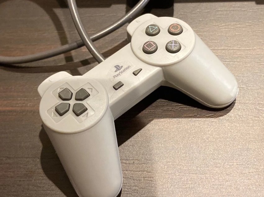สนมั้ย? โมเดลเครื่องเล่นเกม PLAYSTATION สุดสมจริง 16 สนมั้ย? โมเดลเครื่องเล่นเกม PLAYSTATION สุดสมจริง