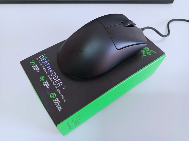 [รีวิว] Razer DeathAdder V3 เมาส์เกมมิ่งที่หนักเพียง 50 กรัม