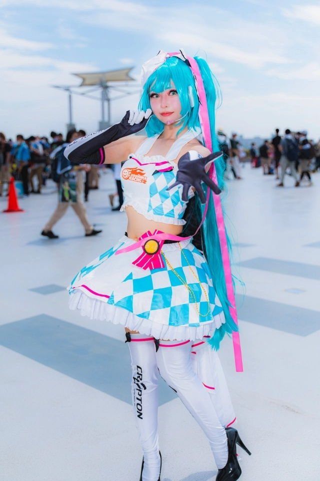 รวมภาพคอสเพลย์ที่ดีที่สุดในงาน Summer Comiket 2022 54 รวมภาพคอสเพลย์ที่ดีที่สุดในงาน Summer Comiket 2022