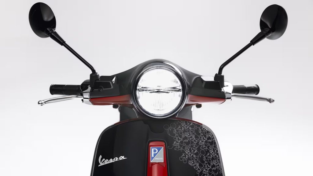 เอาใจสายซิ่งสิงห์สองล้อกับ Disney X Vespa 2 เอาใจสายซิ่งสิงห์สองล้อกับ Disney X Vespa