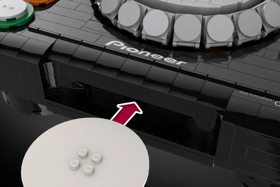 สุดเจ๋งผลงานออกแบบ DJ Controller จาก LEGO IDEA