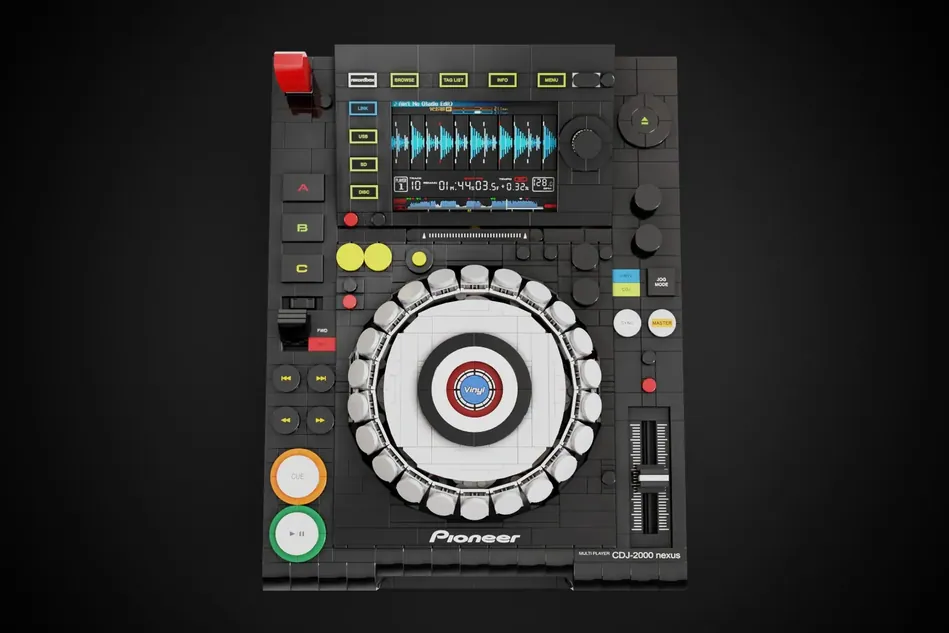 สุดเจ๋งผลงานออกแบบ DJ Controller จาก LEGO IDEA