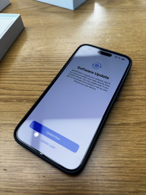 Apple แนะนำให้ผู้ใช้งาน iPhone 15 อัปเดตระบบก่อนย้ายข้อมูล