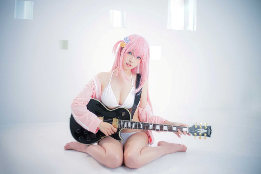 คอสเพลย์ Bocchi จาก Bocchi the Rock! ที่จะทำให้คุณเล่นกีตาร์ด้วยมือที่สั่นเทา 10 คอสเพลย์ Bocchi จาก Bocchi the Rock! ที่จะทำให้คุณเล่นกีตาร์ด้วยมือที่สั่นเทา