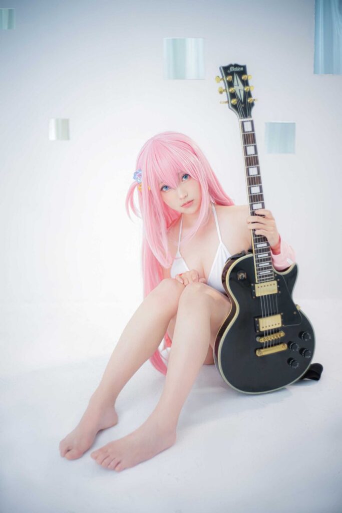 คอสเพลย์ Bocchi จาก Bocchi the Rock! ที่จะทำให้คุณเล่นกีตาร์ด้วยมือที่สั่นเทา 6 คอสเพลย์ Bocchi จาก Bocchi the Rock! ที่จะทำให้คุณเล่นกีตาร์ด้วยมือที่สั่นเทา