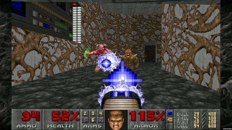 ล้ำสุด! เกมเมอร์ฝีมือดีโชว์เล่น Doom บนกล้อง DSLR