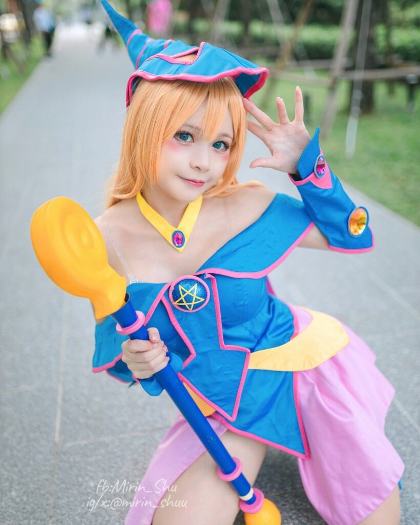คุณมิรินแปลงโฉมเป็น Dark Magician Girl ออกมาได้สดใสซาบซ่า 2 คุณมิรินแปลงโฉมเป็น Dark Magician Girl ออกมาได้สดใสซาบซ่า