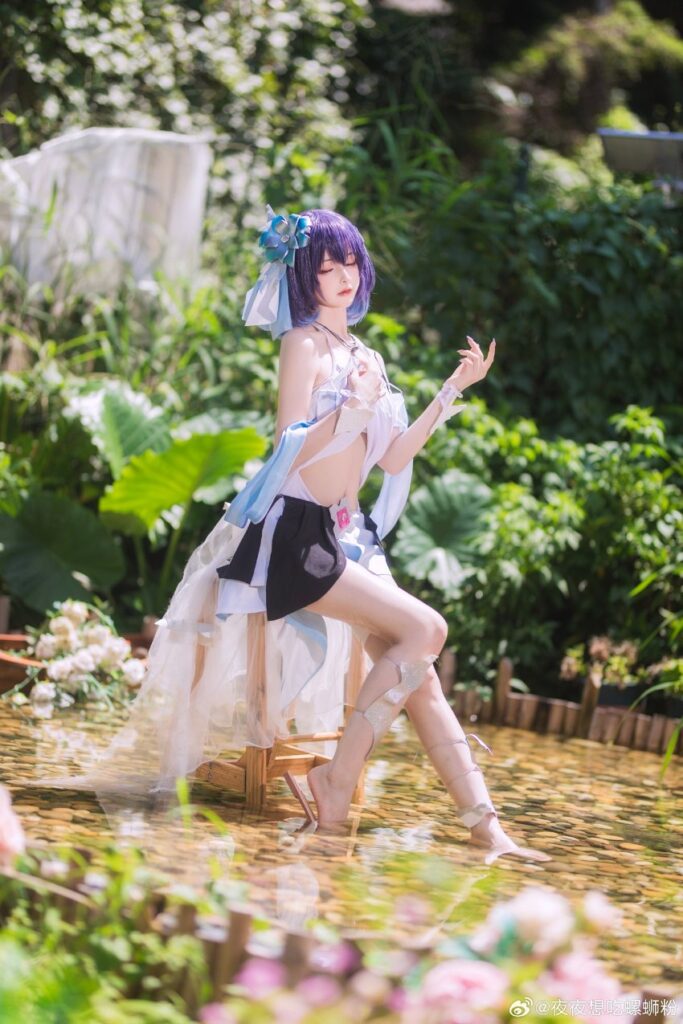 สาวจีนแปลงโฉมเป็น Seele จาก Honkai Impact 3rd เที่ยวธรรมชาติ 5 สาวจีนแปลงโฉมเป็น Seele จาก Honkai Impact 3rd เที่ยวธรรมชาติ
