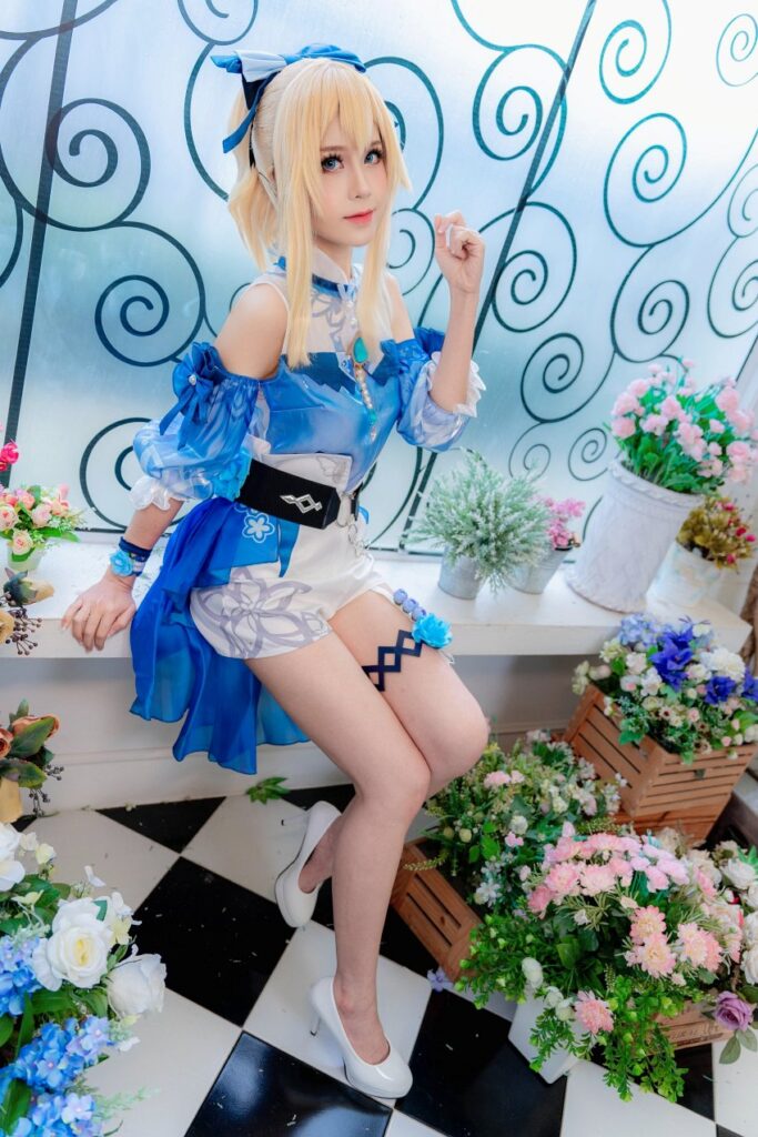 คอสเพลย์ Jean จาก Genshin Impact ในสกินซัมเมอร์อวดผิวขาว 8 คอสเพลย์ Jean จาก Genshin Impact ในสกินซัมเมอร์อวดผิวขาว