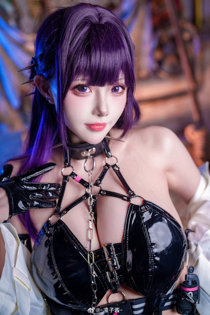 คอสเพลย์ Mihara จาก GODDESS OF VICTORY: NIKKE ในลุคชุดหนังตัวเก่งสุดแซ่บ 3 คอสเพลย์ Mihara จาก GODDESS OF VICTORY: NIKKE ในลุคชุดหนังตัวเก่งสุดแซ่บ