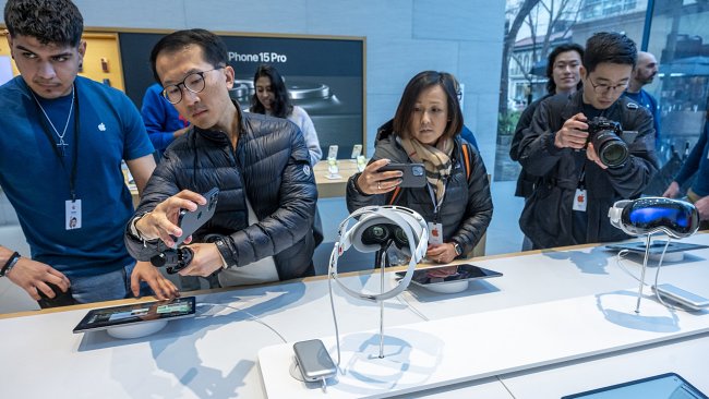 อาจต้องรอถึง 4 รุ่นกว่า Apple Vision Pro จะตีตลาดหลักได้ 2 อาจต้องรอถึง 4 รุ่นกว่า Apple Vision Pro จะตีตลาดหลักได้