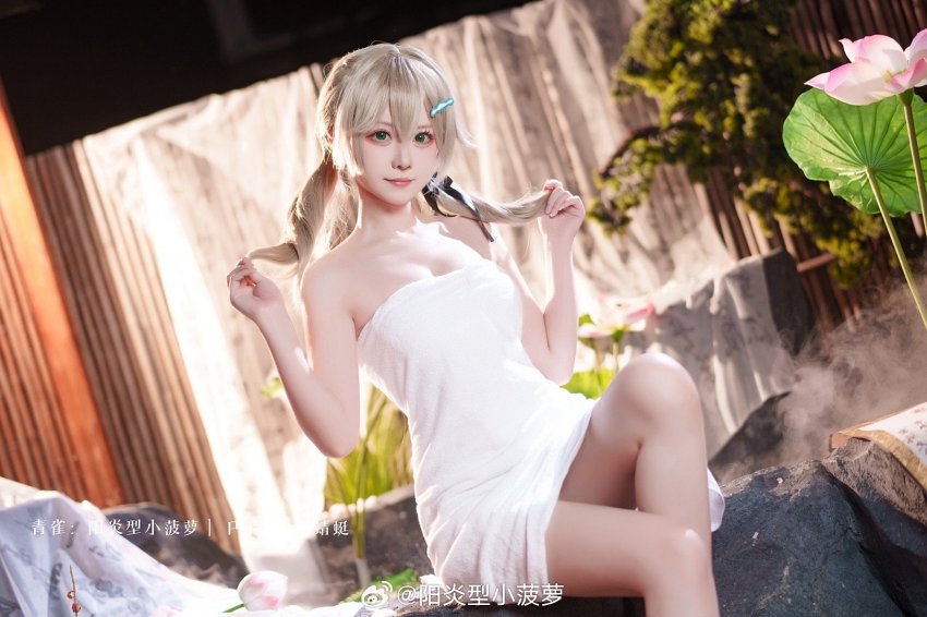 คอสเพลย์ Qingque จาก Honkai: Star Rail ห่อผ้าขนหนูแช่บ่อน้ำร้อน 6 คอสเพลย์ Qingque จาก Honkai: Star Rail ห่อผ้าขนหนูแช่บ่อน้ำร้อน