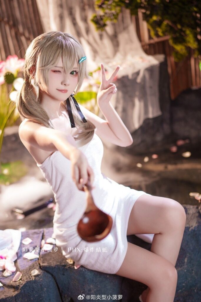 คอสเพลย์ Qingque จาก Honkai: Star Rail ห่อผ้าขนหนูแช่บ่อน้ำร้อน 4 คอสเพลย์ Qingque จาก Honkai: Star Rail ห่อผ้าขนหนูแช่บ่อน้ำร้อน