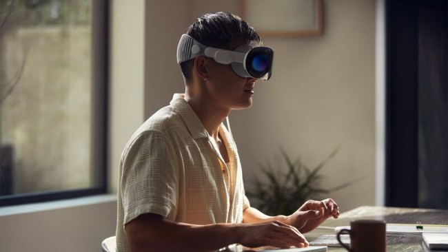 Vision Pro เคยมีการพัฒนาอุปกรณ์แยกสำหรับควบคุมในช่วงแรก