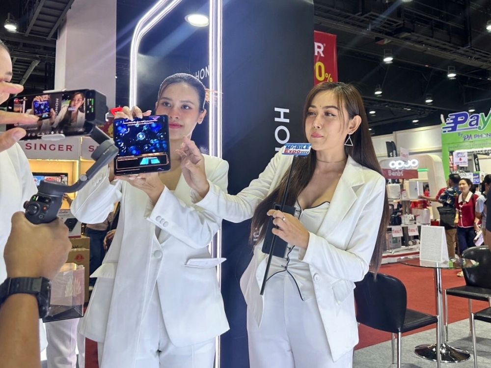 HONOR Magic V2 ผลตอบรับดีทำยอดพรีออเดอร์พุ่ง เริ่มวางจำหน่ายแล้ววันนี้!