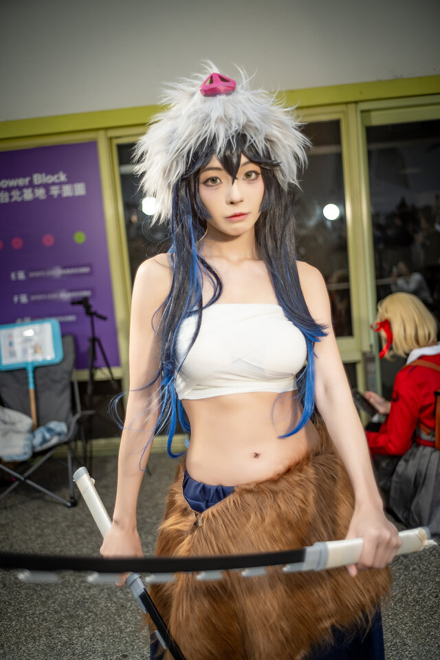 Inosuke Demon Slayer Cosplay by jjiiee1223