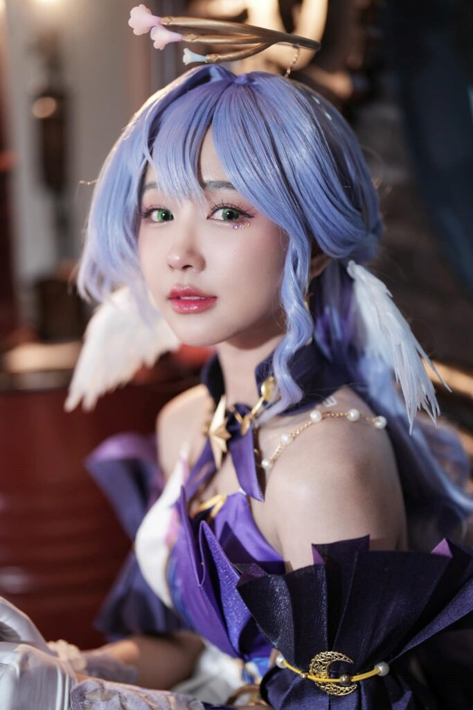 คุณมินตันโชว์แปลงโฉมเป็น Robin จาก Honkai: Star Rail ที่น่ารักทำเอาใจละลาย 2 Robin Honkai: Star Rail Cosplay by Mintan