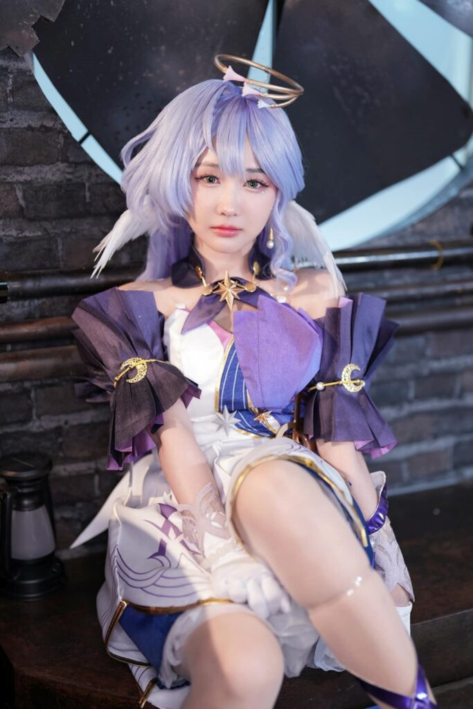 คุณมินตันโชว์แปลงโฉมเป็น Robin จาก Honkai: Star Rail ที่น่ารักทำเอาใจละลาย 7 Robin Honkai: Star Rail Cosplay by Mintan
