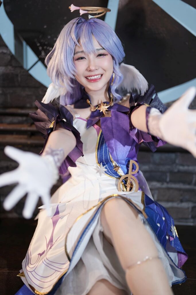 คุณมินตันโชว์แปลงโฉมเป็น Robin จาก Honkai: Star Rail ที่น่ารักทำเอาใจละลาย 9 Robin Honkai: Star Rail Cosplay by Mintan