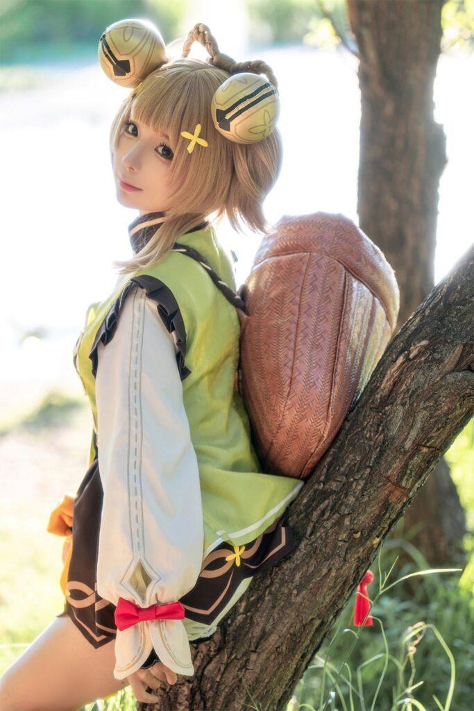 คอสเพลย์ Yaoyao สาวน้อยน่ารักจาก Genshin Impact 4 Yaoyao Genshin Impact Cosplay by Chunmomo