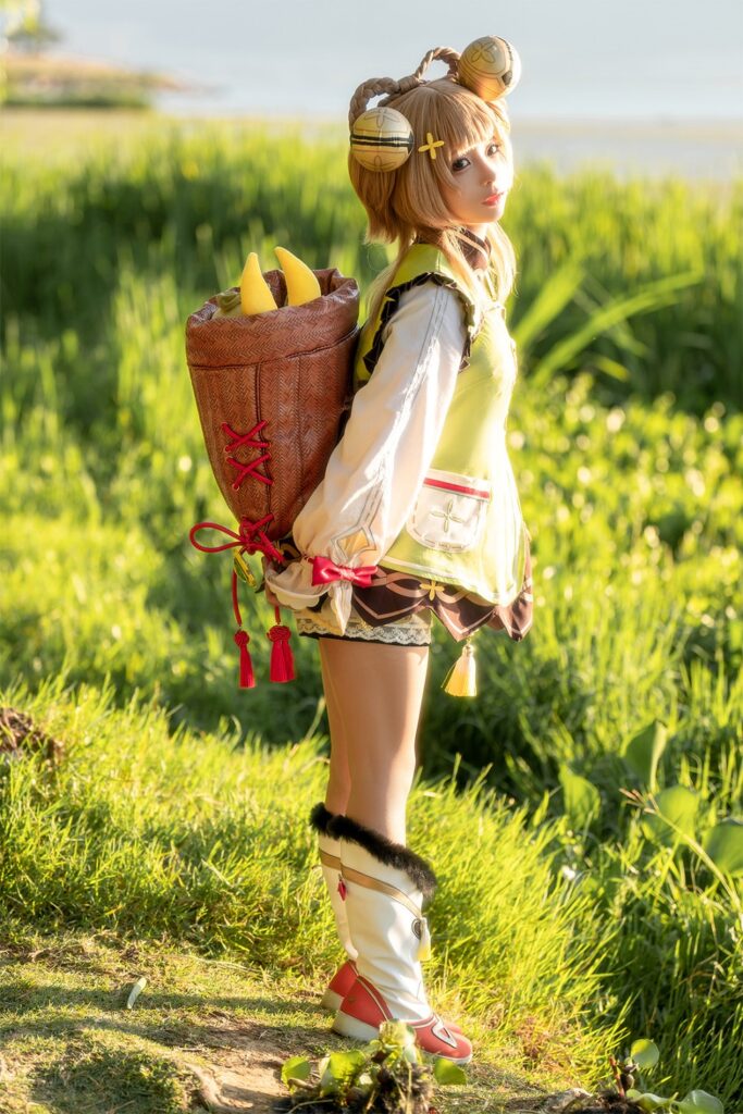 คอสเพลย์ Yaoyao สาวน้อยน่ารักจาก Genshin Impact 6 Yaoyao Genshin Impact Cosplay by Chunmomo