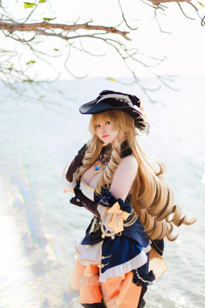 คุณเกรซแปลงโฉมเป็น Navia จาก Genshin Impact ได้สวยปัง! 4 Navia Genshin Impact Cosplay by Grace 7