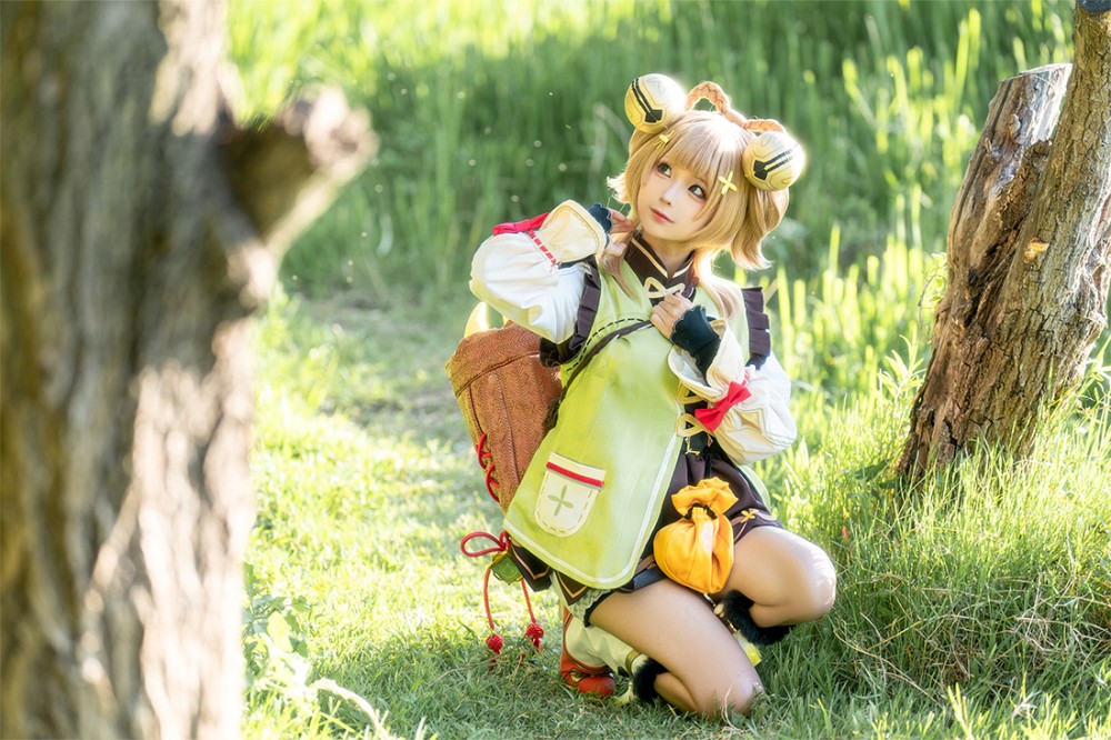 คอสเพลย์ Yaoyao สาวน้อยน่ารักจาก Genshin Impact 8 Yaoyao Genshin Impact Cosplay by Chunmomo