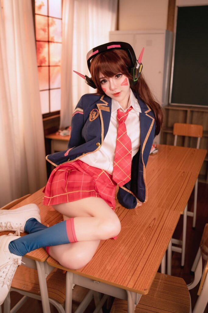 สาวหน้าใสแปลงโฉมเป็น D.Va เวอร์ชั่นชุดนักเรียน 5 สาวหน้าใสแปลงโฉมเป็น D.Va เวอร์ชั่นชุดนักเรียน