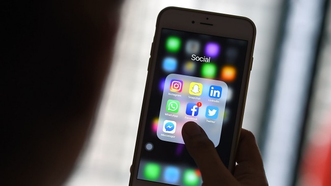 Meta แก้ปัญหาบัคส่งคำร้องเป็นเพื่อนให้เองใน Facebook แล้ว 2 Meta แก้ปัญหาบัคส่งคำร้องเป็นเพื่อนให้เองใน Facebook แล้ว