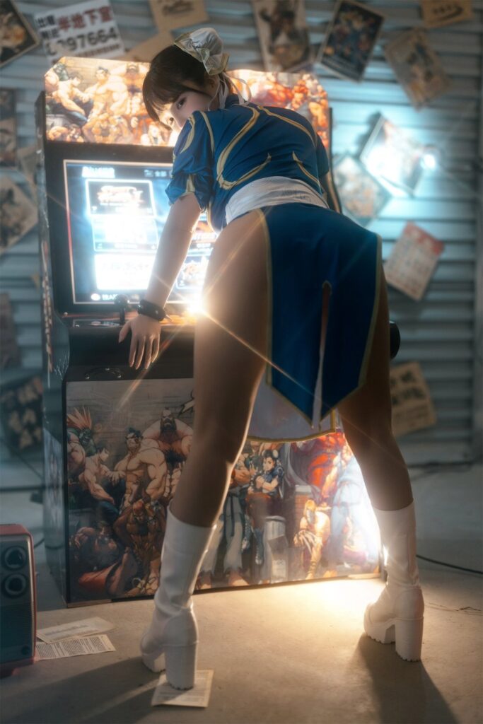 Chun-li Street Fighter Cosplay by Nene Koo