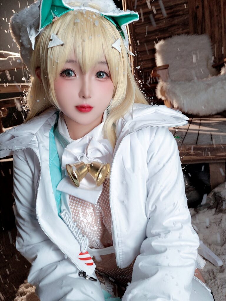 Rupee GODDESS OF VICTORY: NIKKE Cosplay by Rinaijiao