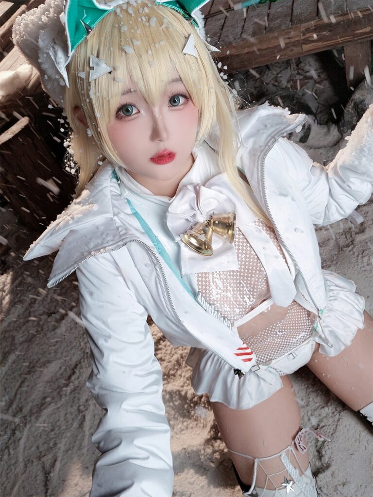 Rupee GODDESS OF VICTORY: NIKKE Cosplay by Rinaijiao